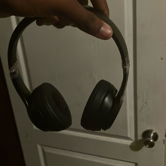 Wireless Black Headphones
